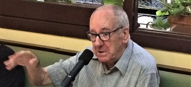 Vespertina # 4 amb Feliu Formosa. Presentat per Ramón Farrés. Lectura de poemes i tertúlia al Caffè San Marco 13-9-2018 Vespertina # 4 amb Feliu Formosa. Presentat per Ramón Farrés. Lectura de poemes i tertúlia al Caffè San Marco 13-9-2018