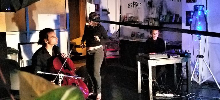 Lorena Izquierdo, Espacio Profundo, Aziz Lewandowski, at Dinamo DIY Espai Barcelona, 1-11-2018 Lorena Izquierdo, Espacio Profundo, Aziz Lewandowski, at Dinamo DIY Espai Barcelona, 1-11-2018