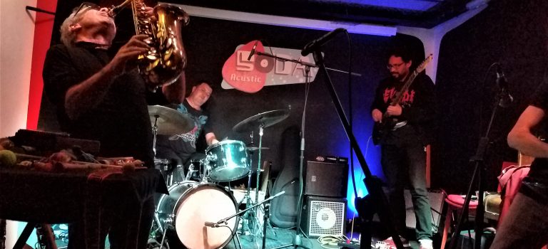 Mars Williams & Hung Mung, Nocturna Discordia #211, Barcelona, 15-5-2019. Mars Williams & Hung Mung, Nocturna Discordia #211, Barcelona, 15-5-2019.