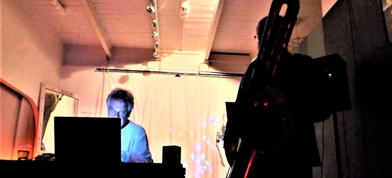 Eugene Martynec and Ferran Besalduch at Magia Roja live Barcelona 22-01-2015 Eugene Martynec and Ferran Besalduch at Magia Roja live Barcelona 22-01-2015